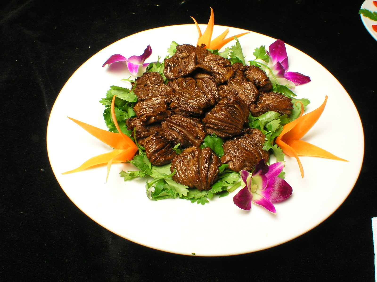 英亚官方网站_原创 精选美食:鸡肝炒芹菜、酥脆拉丝、豆豉鲮鱼炒苦瓜、茼蒿炒肉丝的做法(图1) 英亚官方网站