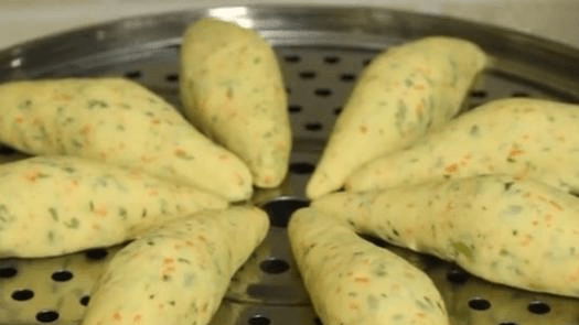 英亚官方网站_半碗玉米粉加1碗面粉 你能想到的最起码是不烤不烙 比面包好吃(图7)